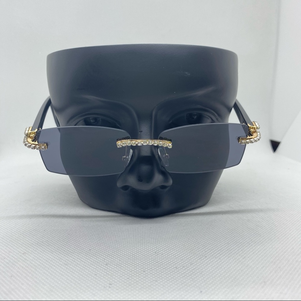 Women’s black rimless sunglasses with Diamond bridge